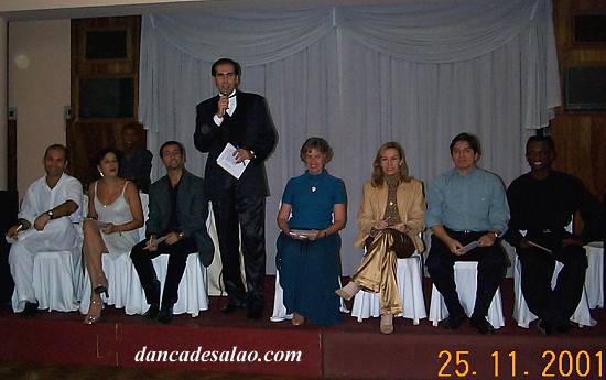 Torneio de Dana Master III, promovido por Toni S no dia 25/11/2001, no salo nobre da OAB, no Rio de Janeiro-RJ. O critrio de inscrio dos casais foi o da idade mnima de 80 anos no somatrio das idades do cavalheiro e da dama.