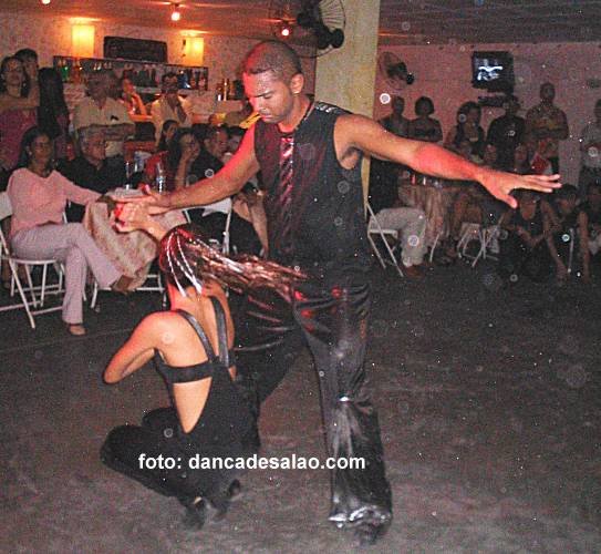 III Salo Rio Dana-Alex de Carvalho em show no baile de sua academia